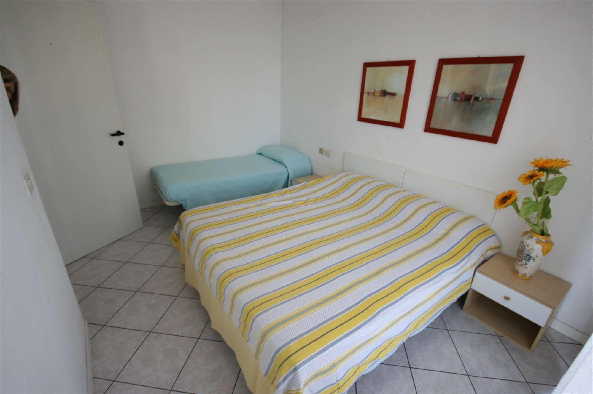 רימיני Residence Royal מראה חיצוני תמונה