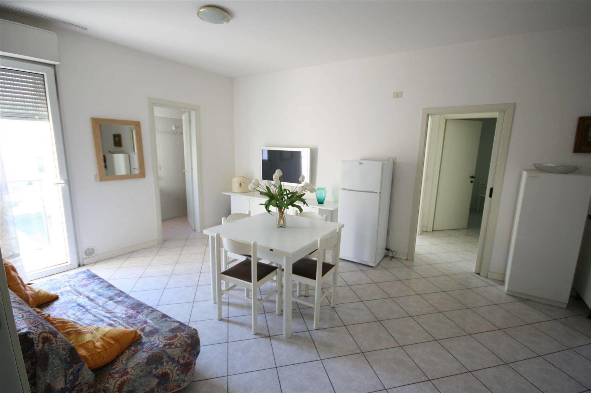 רימיני Residence Royal מראה חיצוני תמונה